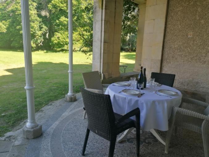 Chateau De Maucouvent Challuy Экстерьер фото
